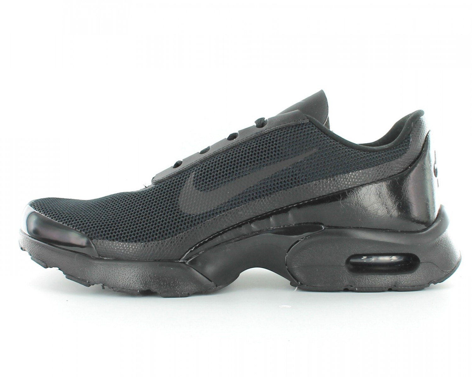 Nike jewell noir store