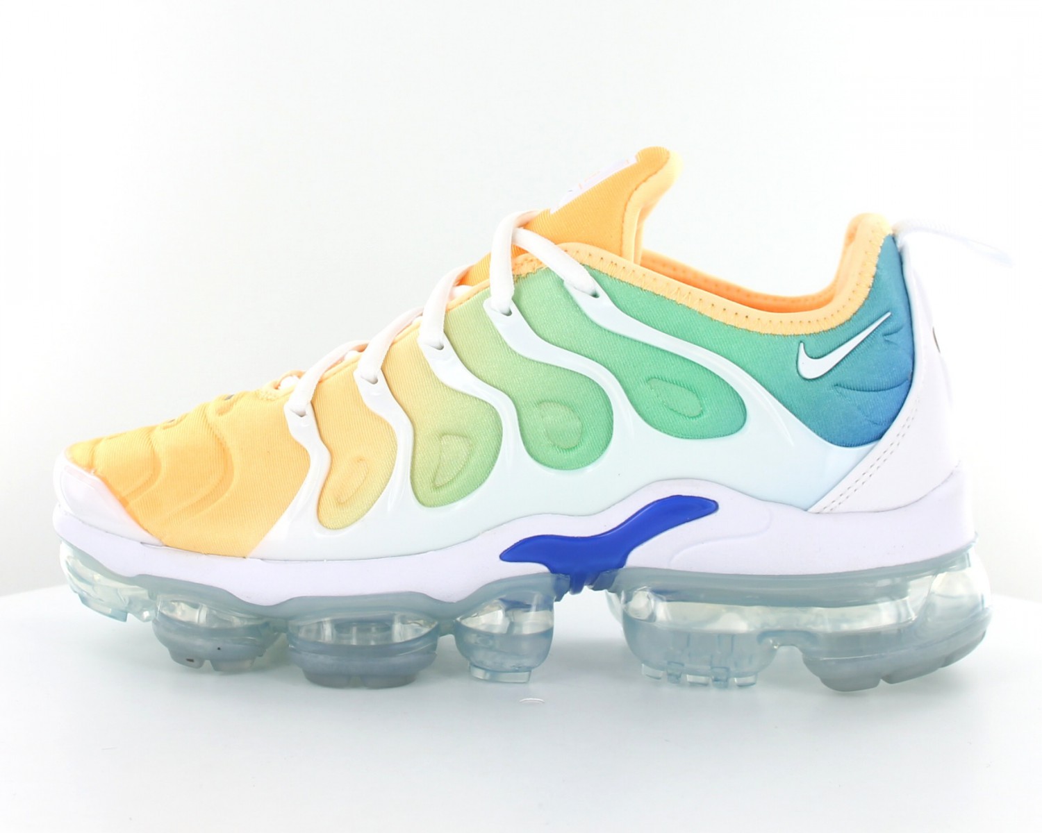 nike vapormax plus white women's