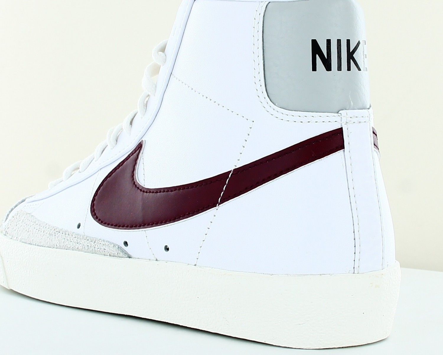 Nike Blazer mid 77 vintage Blanc bordeaux