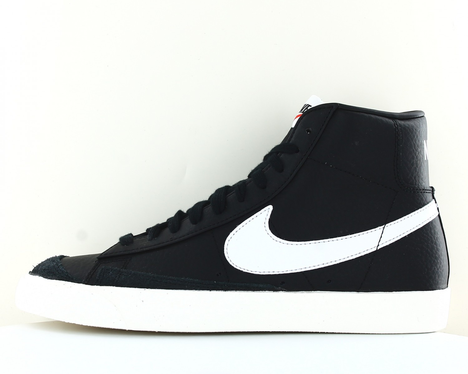 Nike Blazer mid 77 vintage Noir blanc