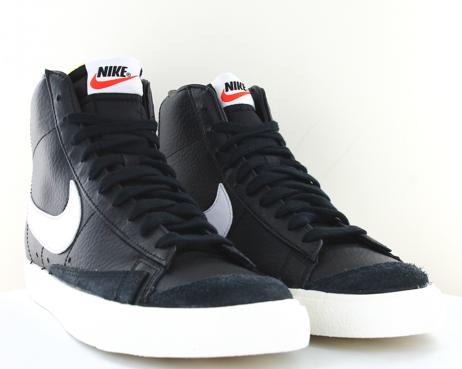 Nike Blazer mid 77 vintage Noir blanc