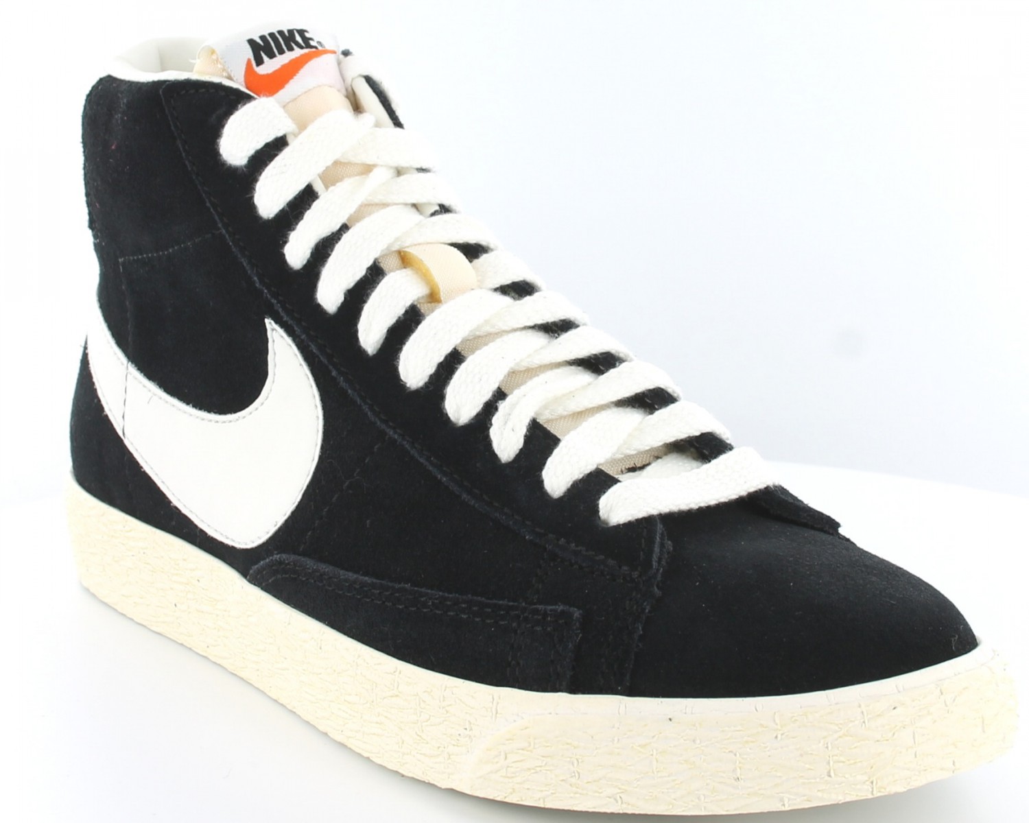 nike blazer noir et blanc