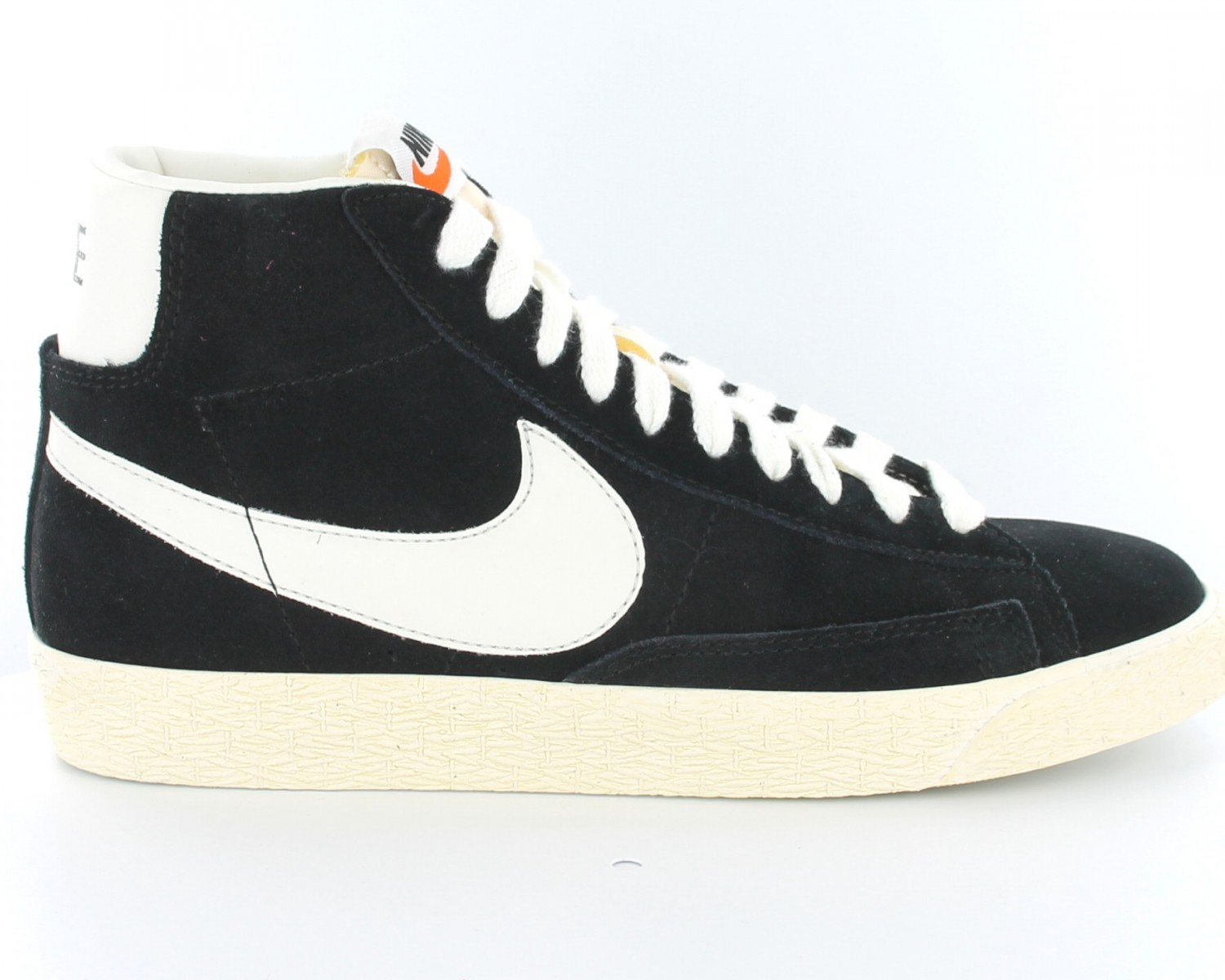 blazer nike noir et or