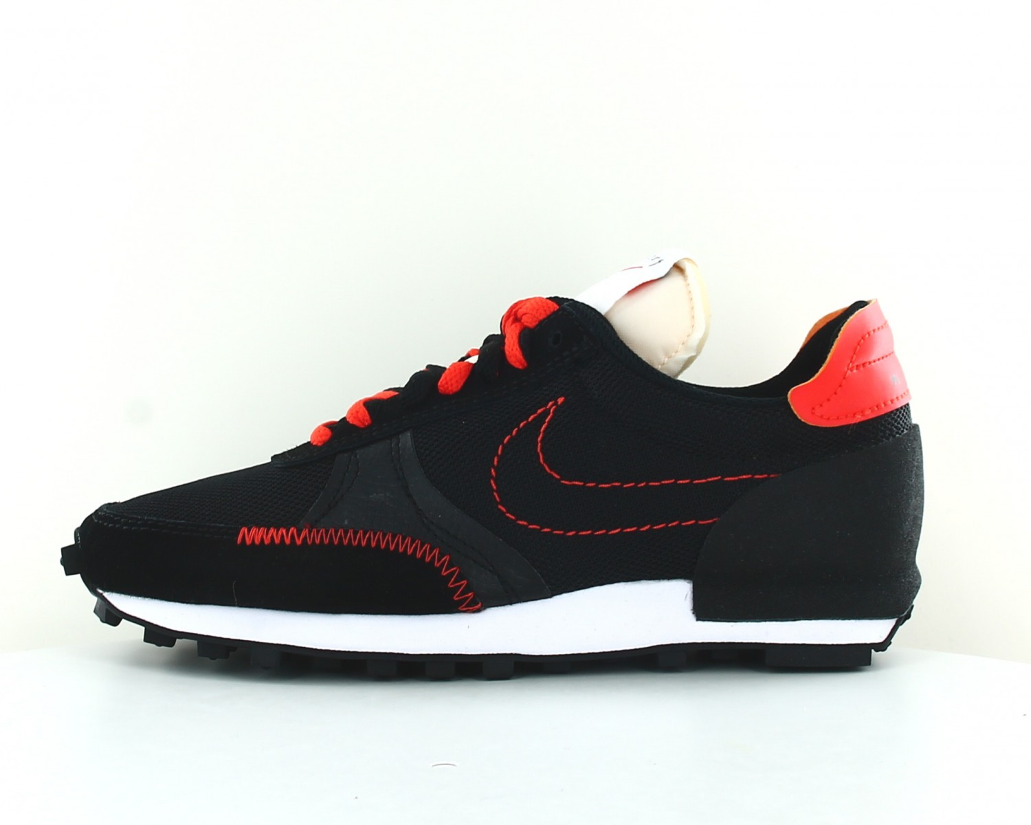 Nike Daybreak type Noir orange blanc