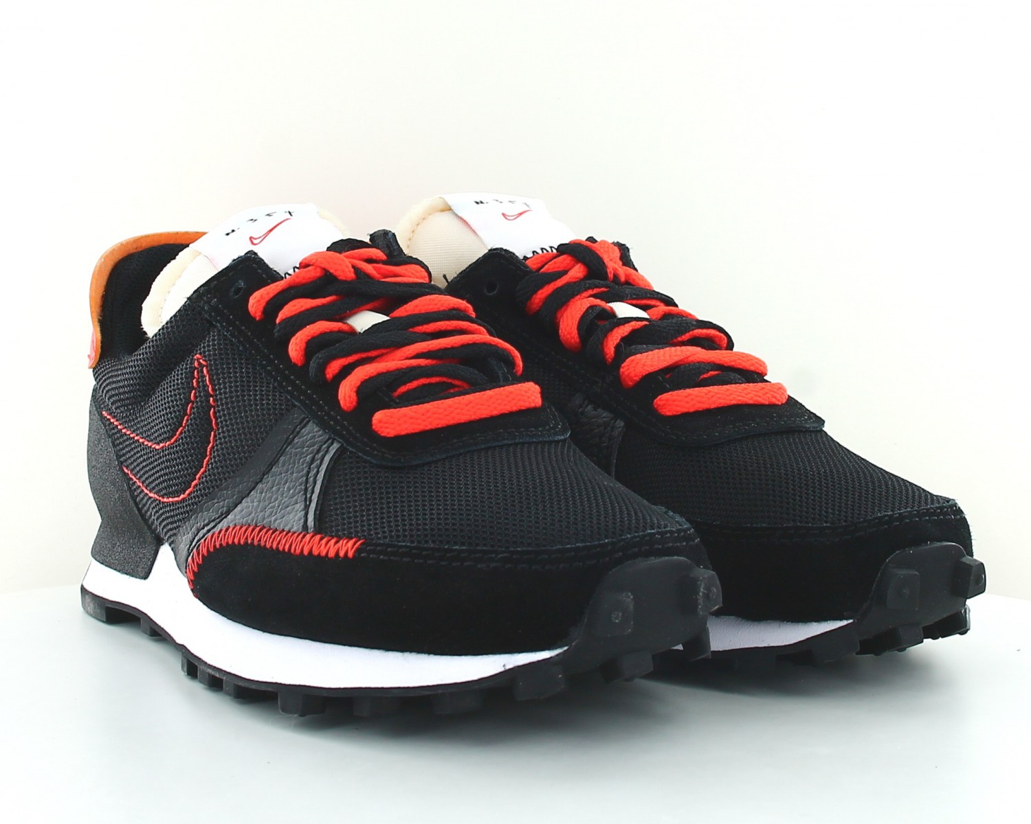 在庫文の必須!★NIKE DAYBREAK BLACK ORANGE Nik Daybreak Type Black Team Orange DA4654-002 Release Date
