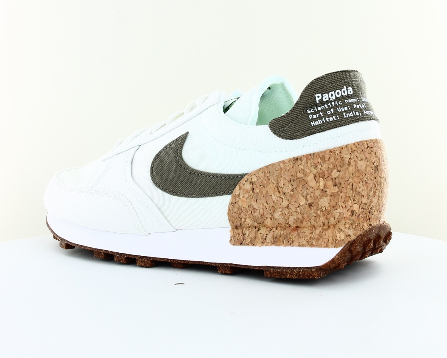 Nike daybreak homme blanche best sale