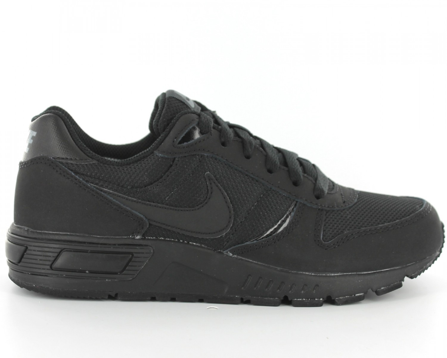 Nike nightgazer black online