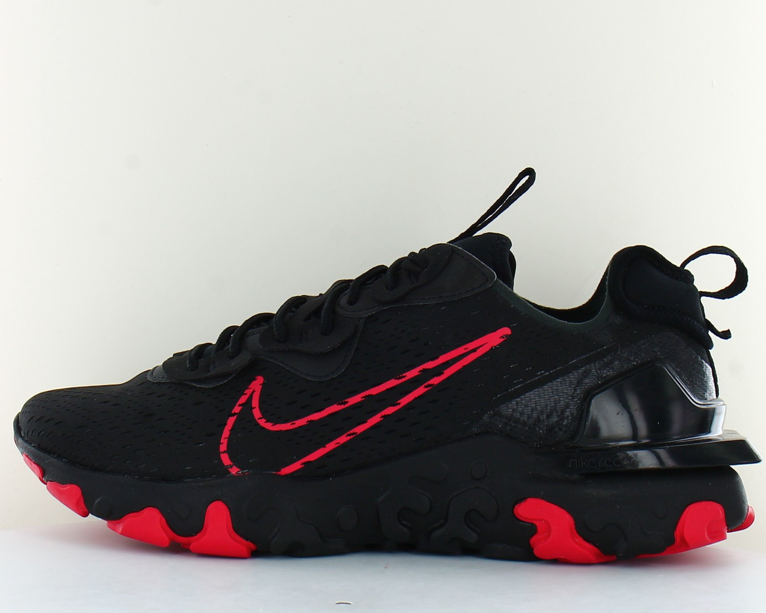 React vision Noir rouge