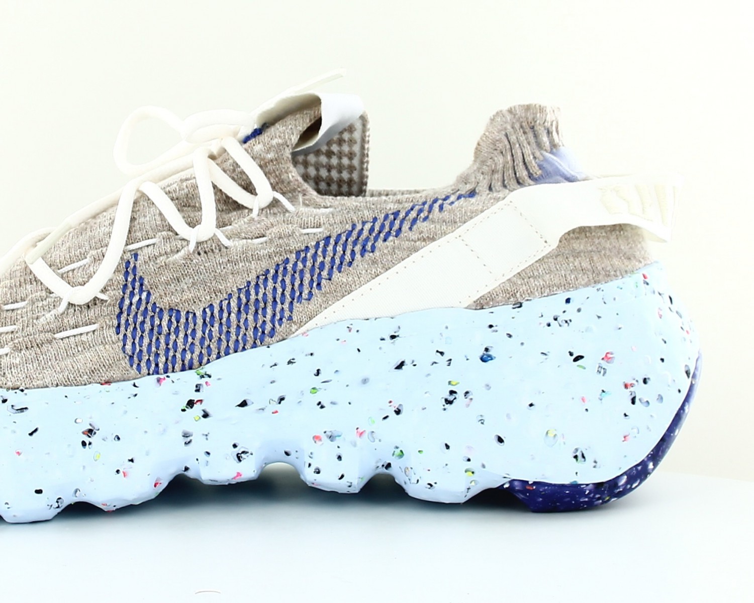 nike space hippie beige