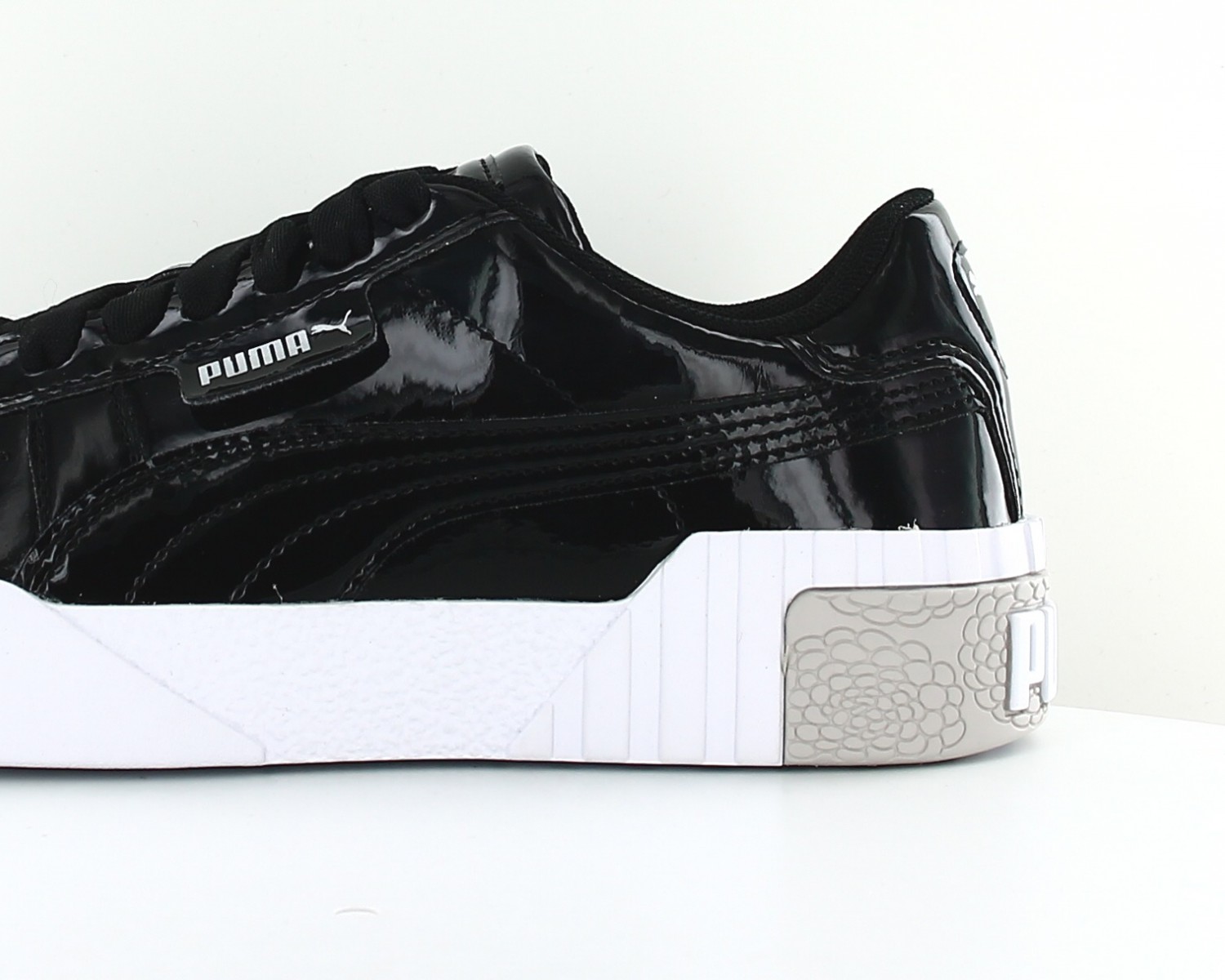 puma noire vernis femme