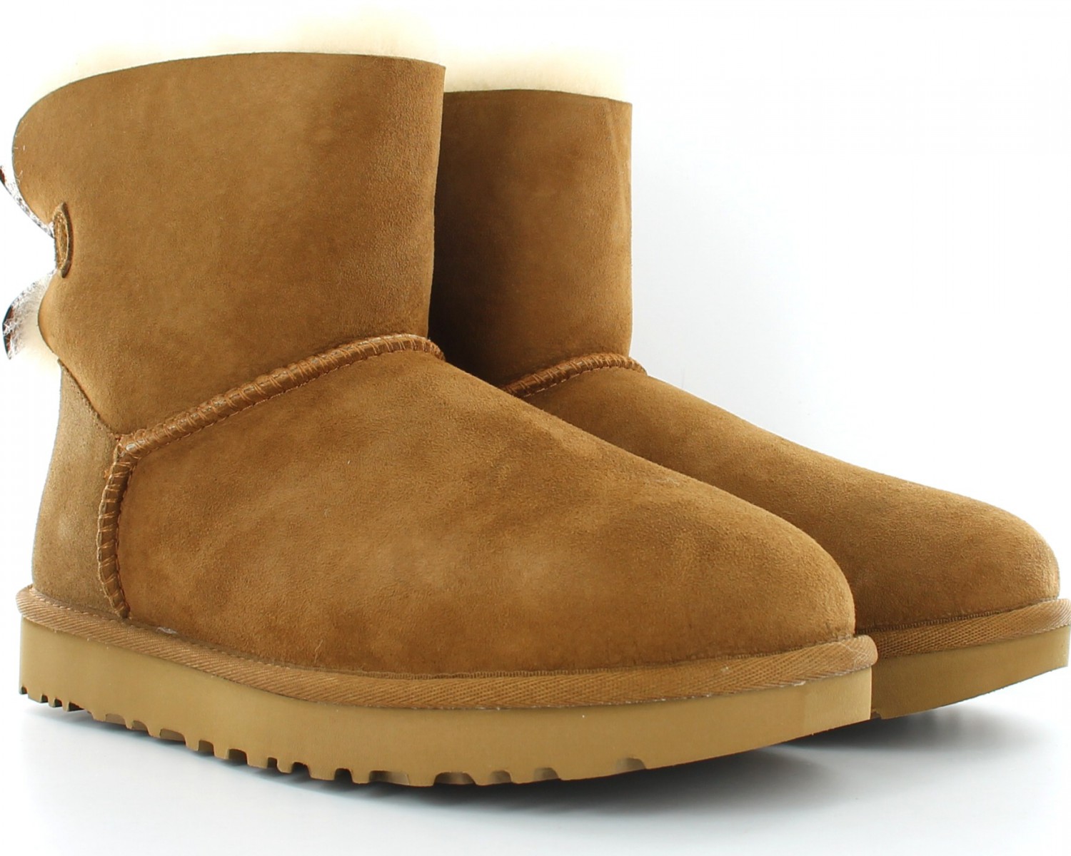 beige bow uggs