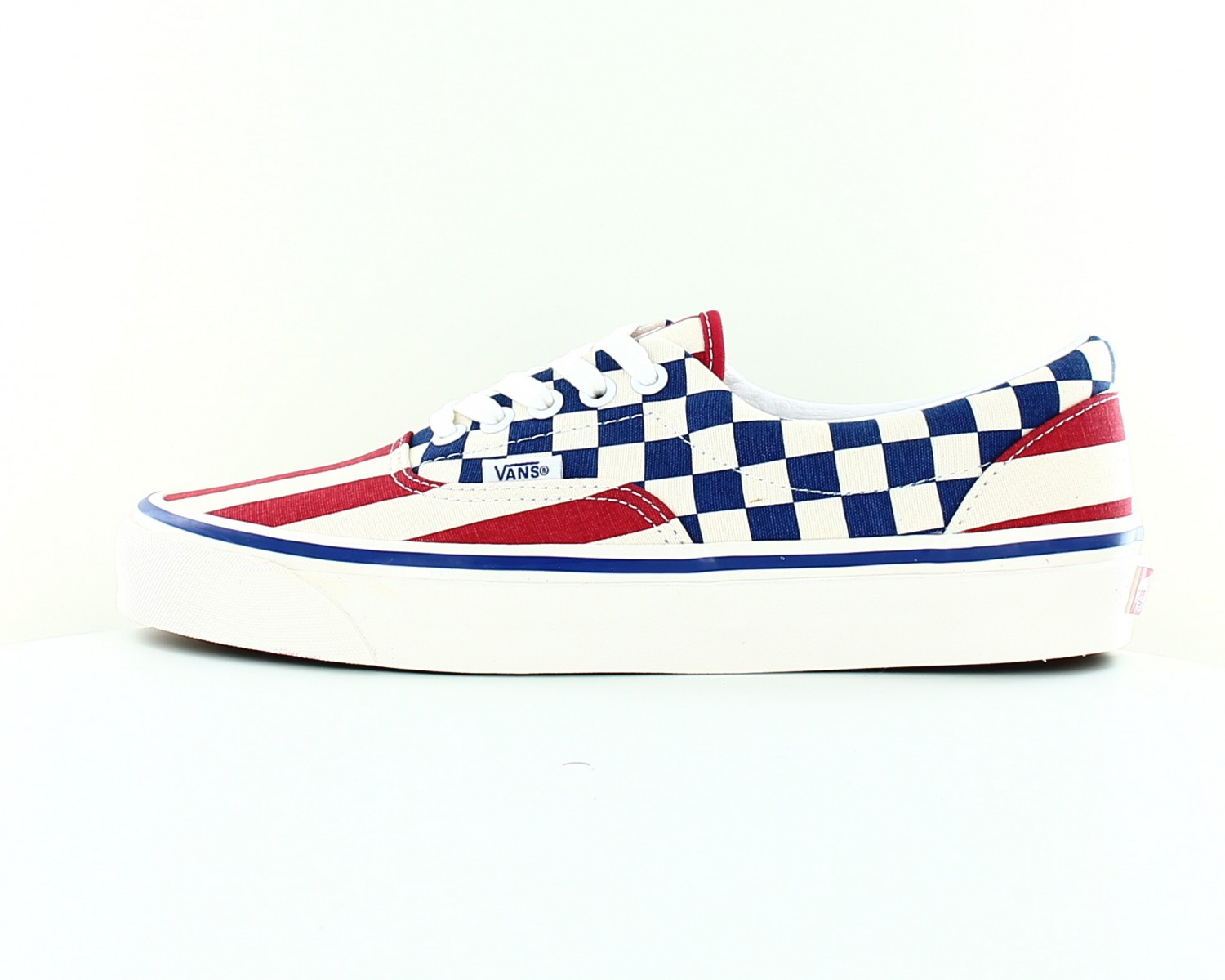 vans beige bleu et rouge