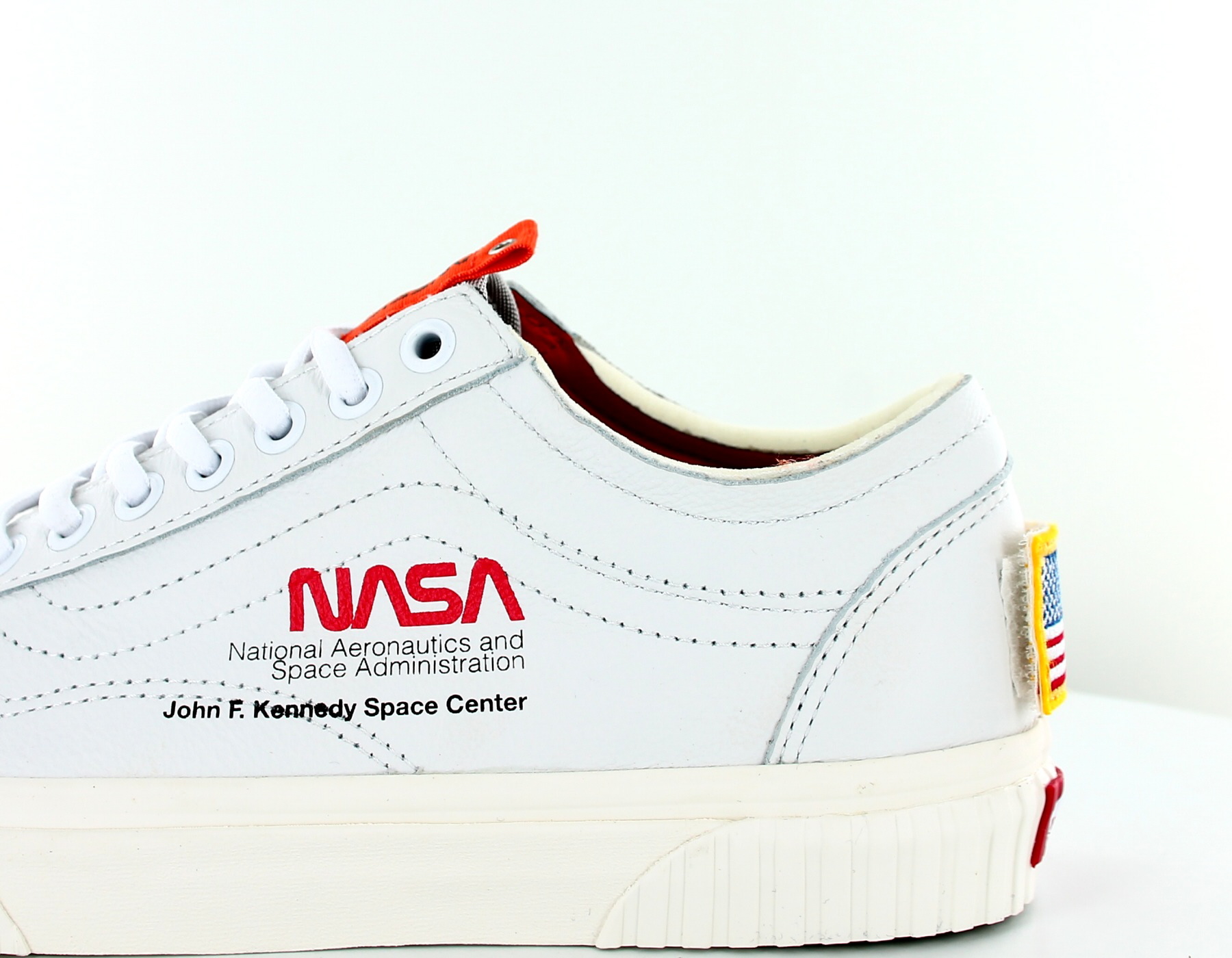 vans x nasa blanche